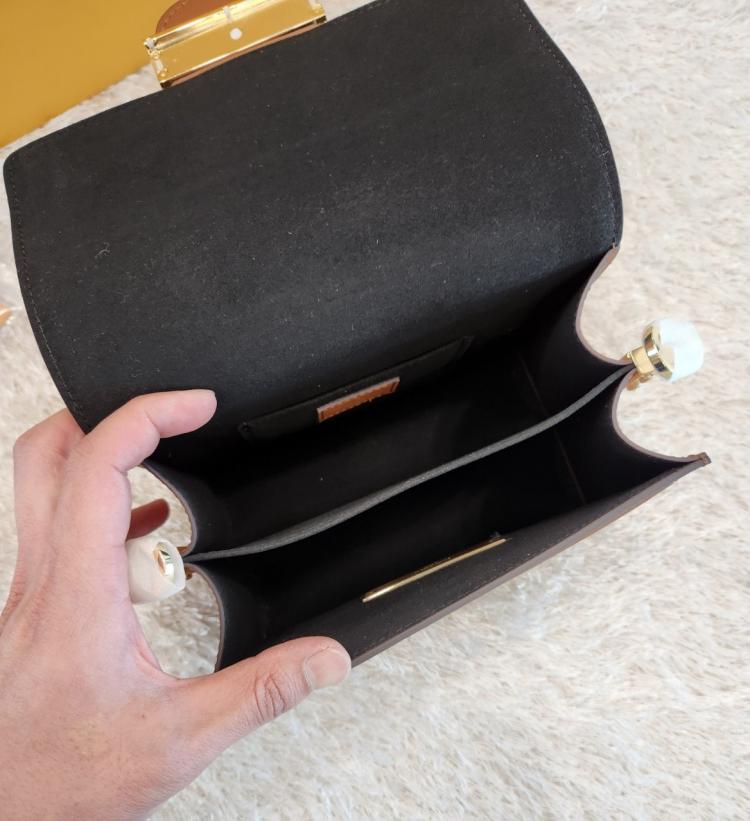 사용자가 올린 이미지 (6).jpg