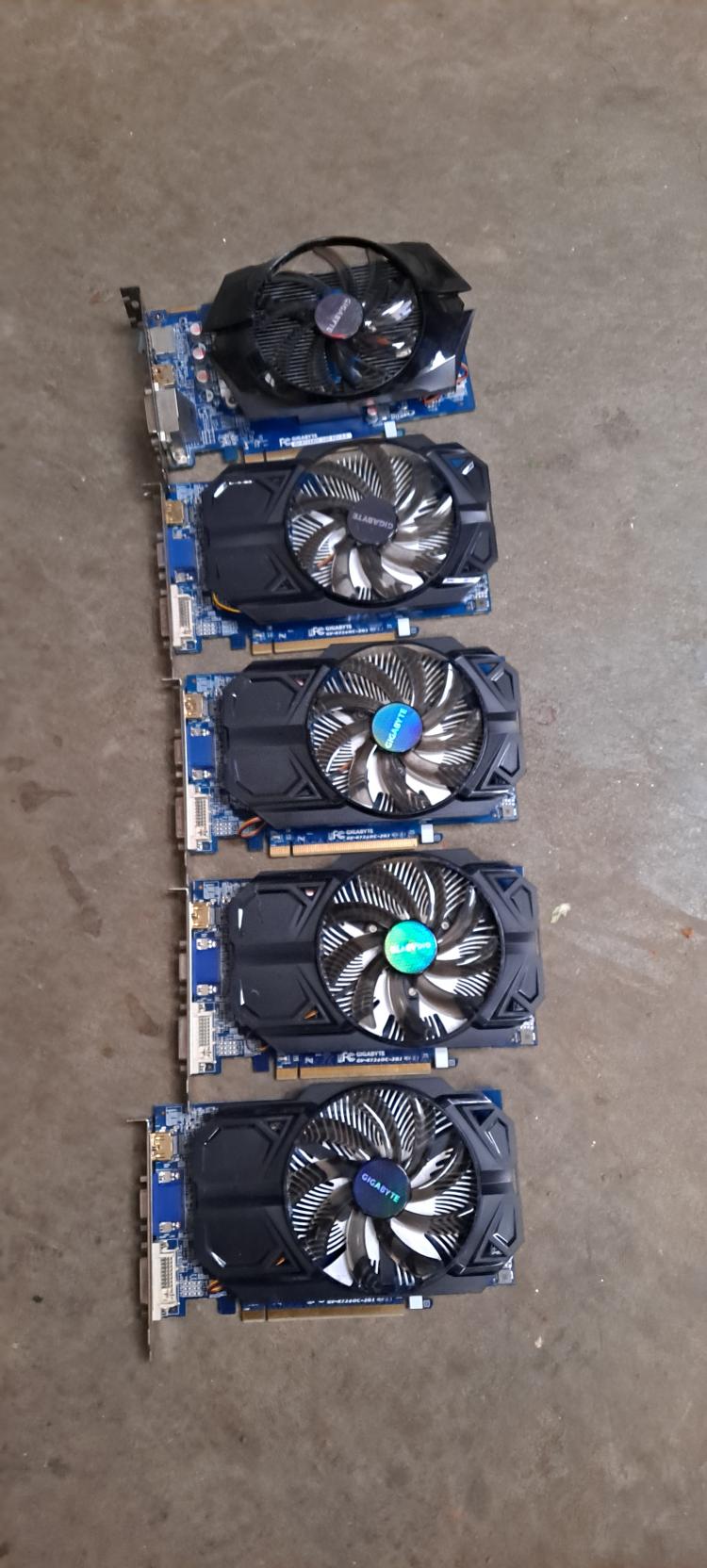 GV-R724OC-2GI (2).jpg