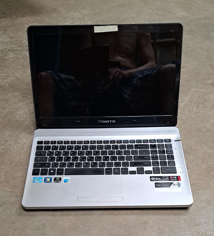 LG A550.jpg